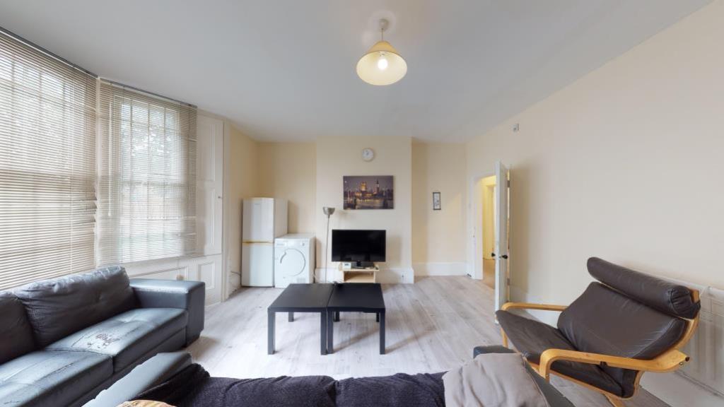 Flat 1, 9a Forest Road East, Nottingham, NG1 4HJ